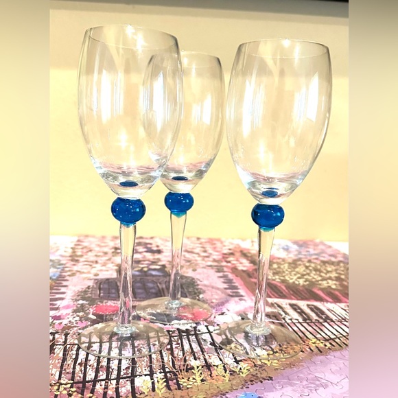 Stemmed 8.5" Glass Artistic Wine Glasses10oz Turquoise Bubble Fill THREE total - Picture 4 of 5